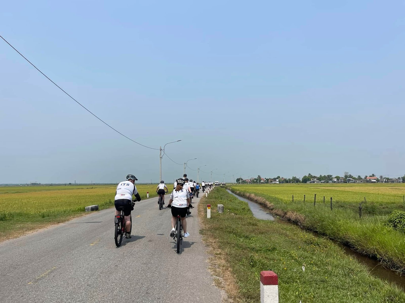 Vietnam Cycling Tour of the Red River Delta 4 Days